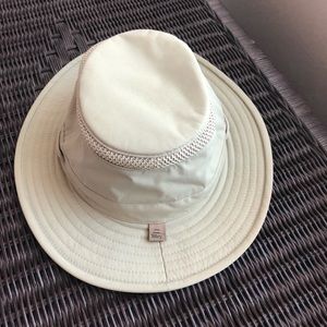 Tilley Hat Size 7 1/8 Never Worn